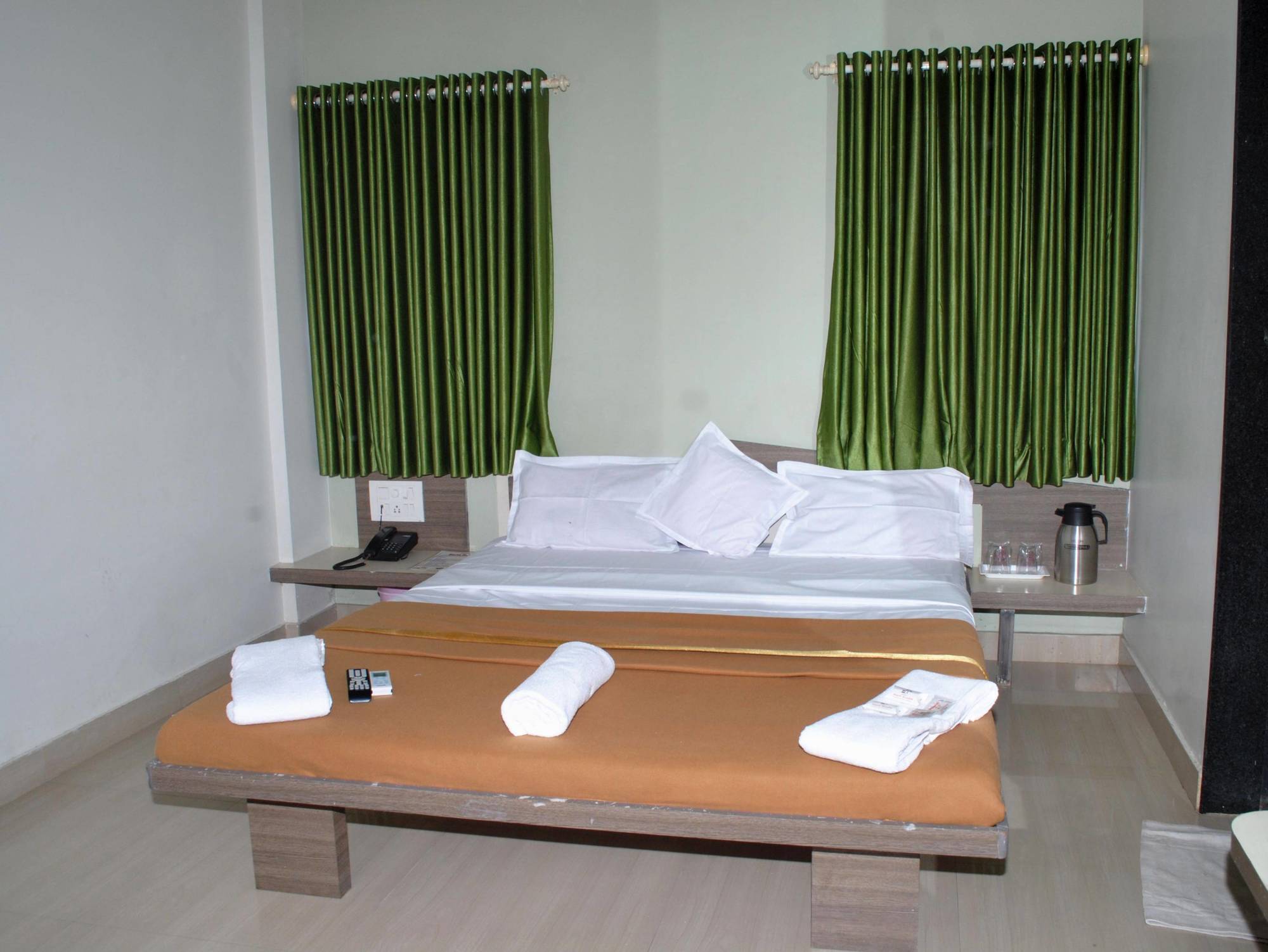 Hotel Oyo 14943 Shubh Suvidha Somnāth Exterior foto