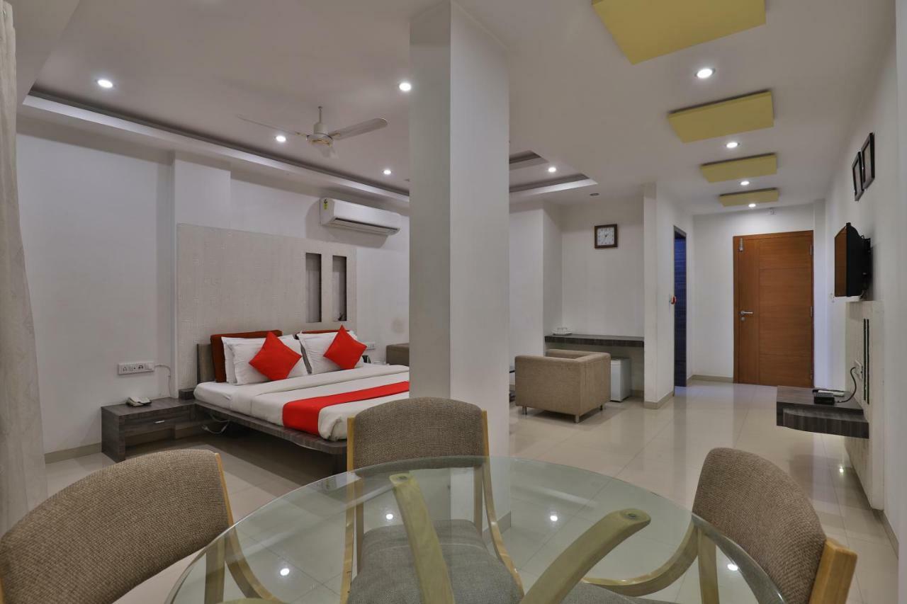Hotel Oyo 14943 Shubh Suvidha Somnāth Exterior foto