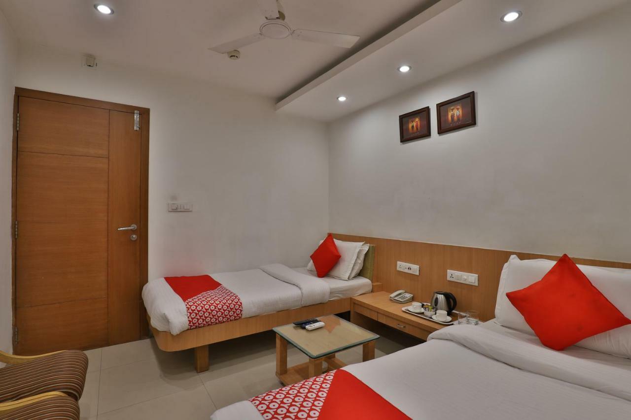 Hotel Oyo 14943 Shubh Suvidha Somnāth Exterior foto